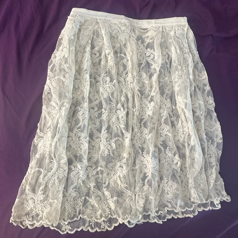 Elegant White Lace Skirt